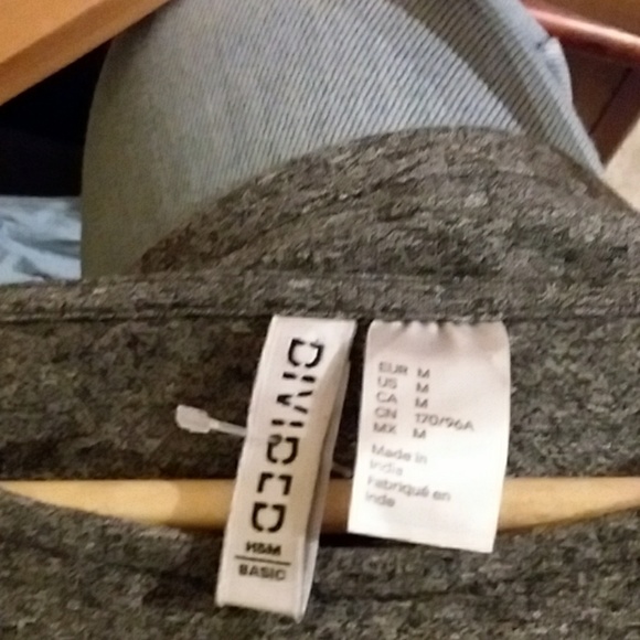 Divided💥 Grey Cropped Top M.  B006 - Picture 4 of 4